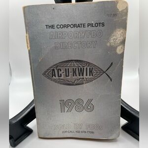 Vintage Airport / Facility Directory FBO 1986 book corporate pilot